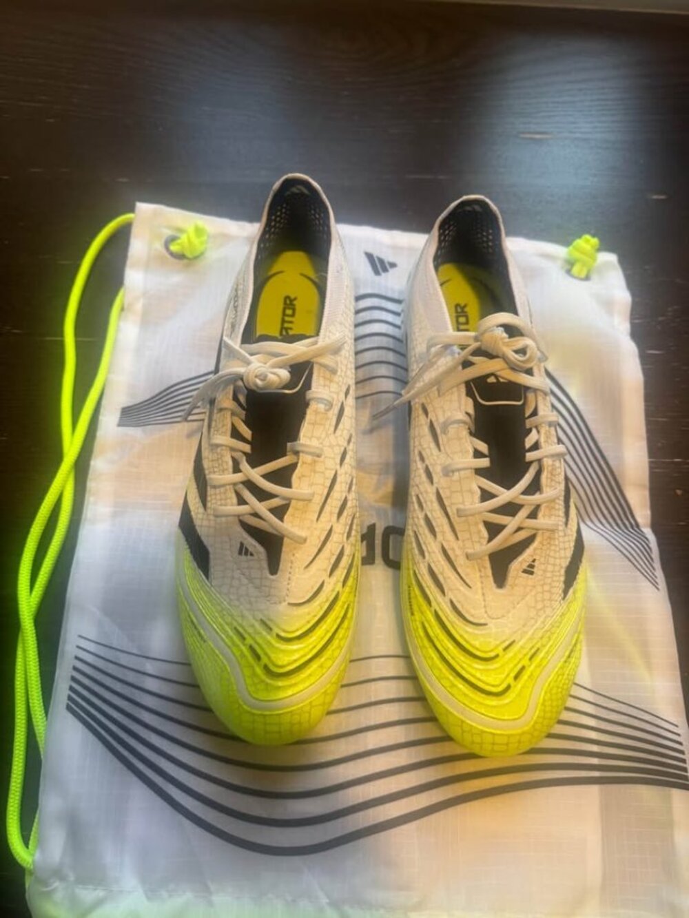 Adidas Predator Elite AG cleats Size 8.5